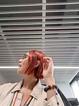 Snapshot of your_red_rose_ chatting on 01.15.25 your red rose online show from 01.15.25