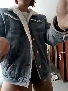 Snapshot of your_red_rose_ chatting on 02.23.25 your red rose online show from 02.23.25