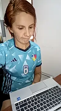 Snapshot of your_red_rose_ chatting on 02.27.25 your red rose online show from 02.27.25