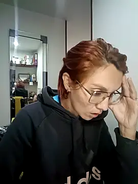 Snapshot of your_red_rose_ chatting on 02.28.25 your red rose online show from 02.28.25