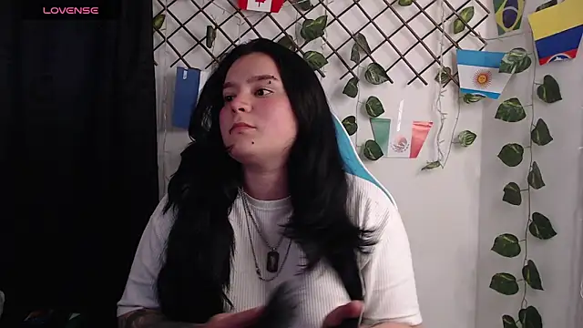 Snapshot of Nika_1_ chatting on 06.16.26 Nika 1 online show from 06.16.26