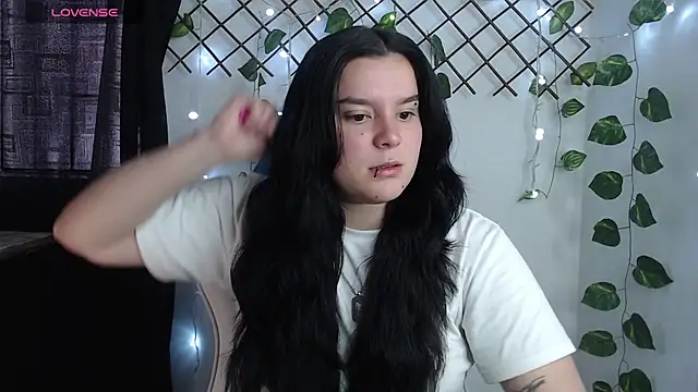 Snapshot of Nika_1_ chatting on 07.18.26 Nika 1 online show from 07.18.26