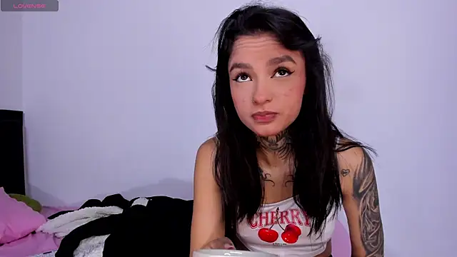 medussa13  online show from 01.25.25