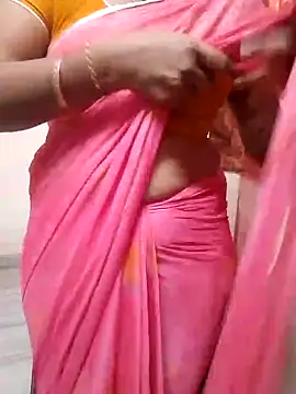 Snapshot of sneha_telugu_girl chatting on 11.13.25 sneha telugu girl online show from 11.13.25