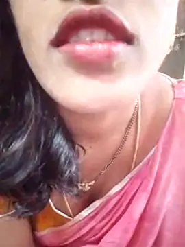 Snapshot of sneha_telugu_girl chatting on 11.18.25 sneha telugu girl online show from 11.18.25