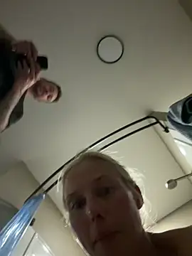 Snapshot of MmadiMonroe chatting on 03.17.26 MmadiMonroe online show from 03.17.26