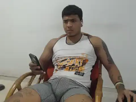 Snapshot of camiloacosta321 chatting on 01.06.25 camiloacosta321 online show from 01.06.25