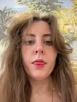Snapshot of Topvi_ chatting on 10.18.25 Topvi online show from 10.18.25