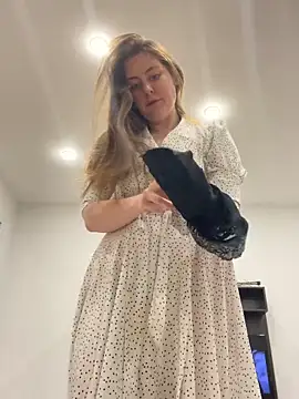 Topvi  online show from 12.15.25