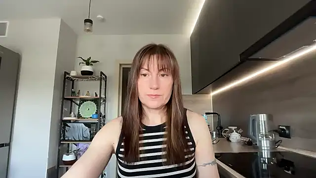 Snapshot of jainesummer chatting on 05.18.26 jainesummer online show from 05.18.26