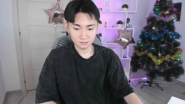 Miram Yu online show from 12.26.24