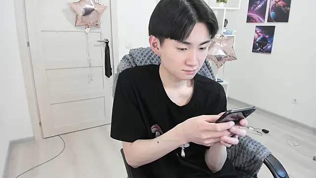 Miram Yu online show from 03.09.25