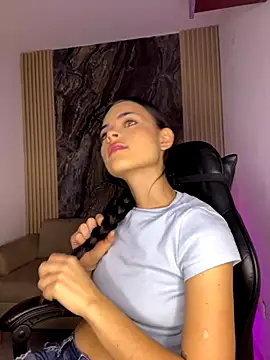 HannaRhodes online show from 09.23.25