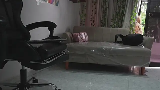 HannaRhodes online show from 02.07.26