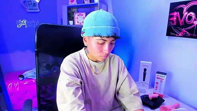 Im Mathias online show from 12.16.25