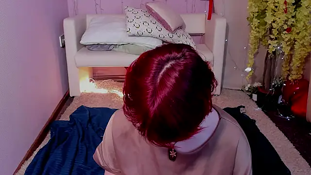 Snapshot of DreamyLuna chatting on 03.02.25 DreamyLuna online show from 03.02.25
