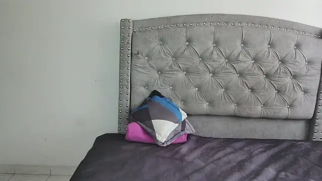 Nesuko kamado  online show from 11.02.25