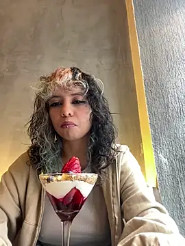 Sweet Chaos online show from 02.27.25