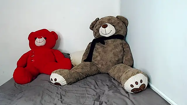 Snapshot of SamanthaaSmitt chatting on 02.04.25 SamanthaaSmitt online show from 02.04.25