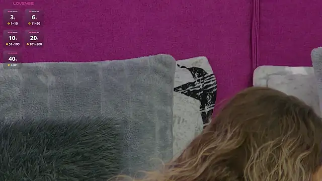 Snapshot of CelineHuddson chatting on 10.09.25 CelineHuddson online show from 10.09.25