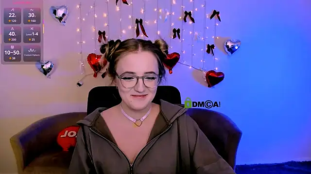 luna berryy online show from 02.20.26