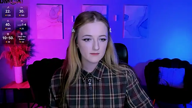 luna berryy online show from 04.01.26