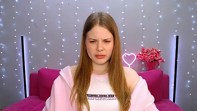 holy kitty online show from 03.03.25