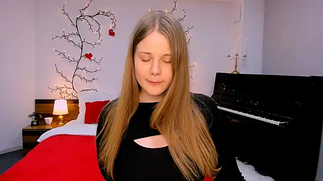 holy kitty online show from 03.10.25