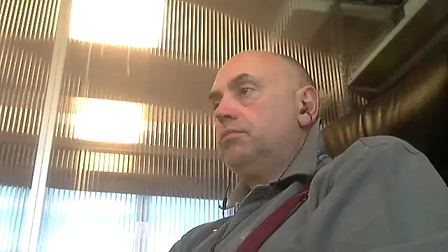 Snapshot of pantomax chatting on 12.12.24 pantomax online show from 12.12.24