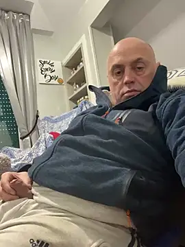 Snapshot of pantomax chatting on 01.26.25 pantomax online show from 01.26.25