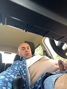 Snapshot of pantomax chatting on 10.11.25 pantomax online show from 10.11.25