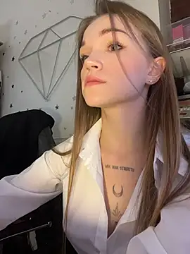 KitteCat online show from 11.15.25