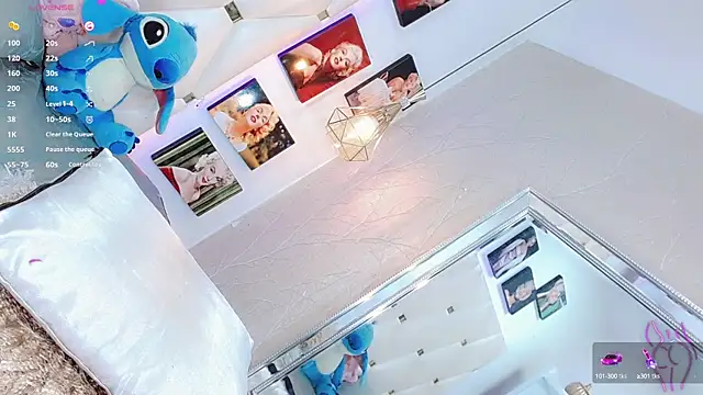 Niccolls Princess online show from 03.08.25