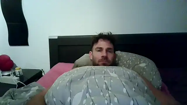 Snapshot of alpha-hunk chatting on 09.13.25 alpha-hunk online show from 09.13.25