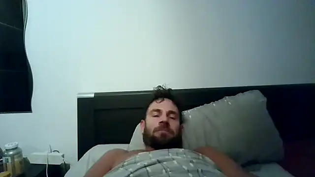 Snapshot of alpha-hunk chatting on 09.23.25 alpha-hunk online show from 09.23.25