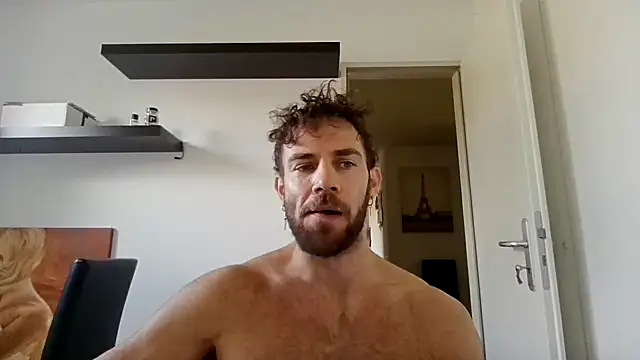 Snapshot of alpha-hunk chatting on 09.29.25 alpha-hunk online show from 09.29.25