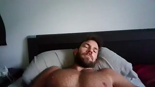 Snapshot of alpha-hunk chatting on 09.30.25 alpha-hunk online show from 09.30.25