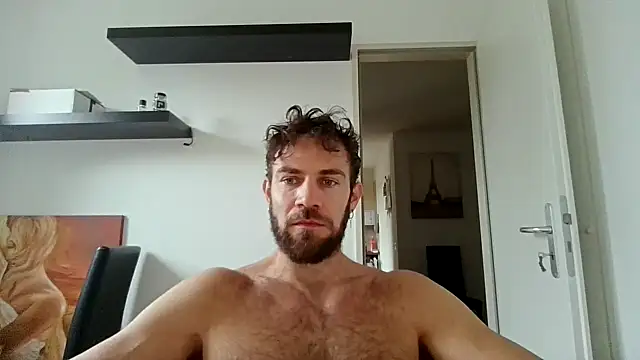 Snapshot of alpha-hunk chatting on 10.13.25 alpha-hunk online show from 10.13.25