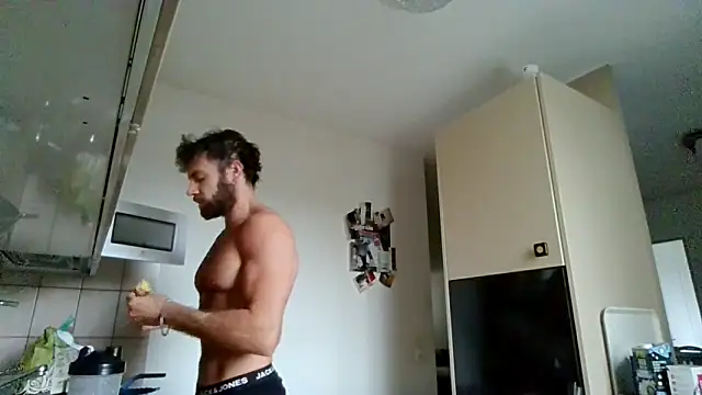 Snapshot of alpha-hunk chatting on 10.16.25 alpha-hunk online show from 10.16.25