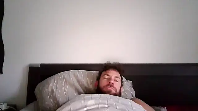 Snapshot of alpha-hunk chatting on 10.22.25 alpha-hunk online show from 10.22.25