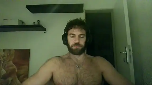 Snapshot of alpha-hunk chatting on 11.02.25 alpha-hunk online show from 11.02.25