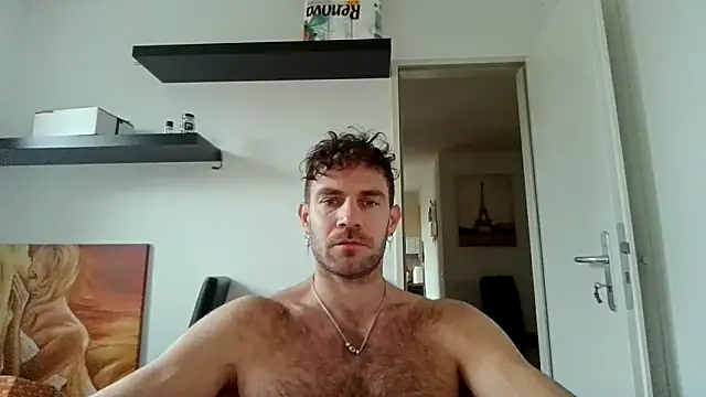 Snapshot of alpha-hunk chatting on 11.14.25 alpha-hunk online show from 11.14.25