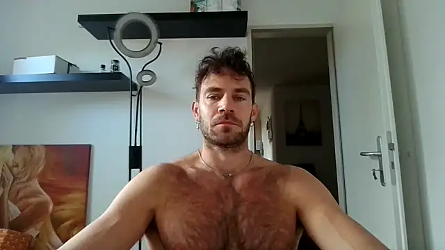 Snapshot of alpha-hunk chatting on 11.20.25 alpha-hunk online show from 11.20.25