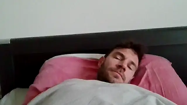 Snapshot of alpha-hunk chatting on 11.22.25 alpha-hunk online show from 11.22.25