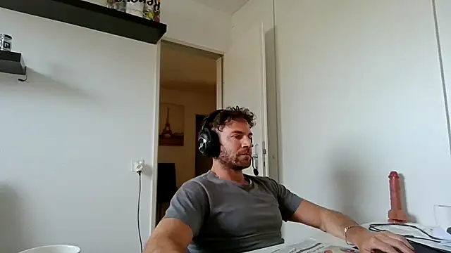 alpha-hunk online show from 04.17.26