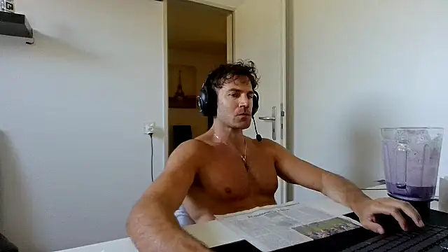 Snapshot of alpha-hunk chatting on 04.25.26 alpha-hunk online show from 04.25.26