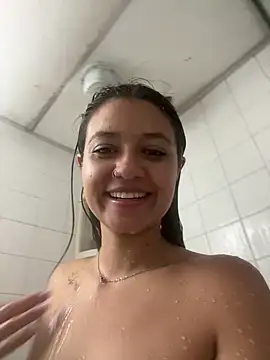 Kyna euphoria online show from 12.21.24