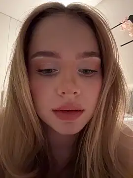 SIlviaBeyt online show from 04.15.26