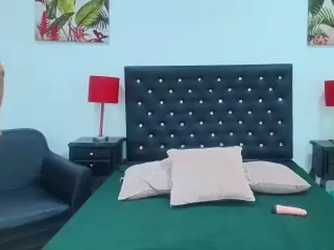 RominaKleiin online show from 12.23.24