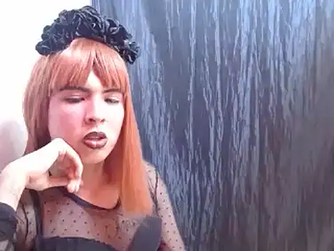 Snapshot of estefania224 chatting on 01.12.25 estefania224 online show from 01.12.25